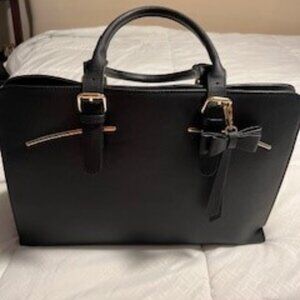 Black Computer Tote Bag with Gold Accents Spacious and Stylish Design